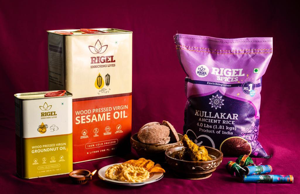 Kullakar idly with chicken curry